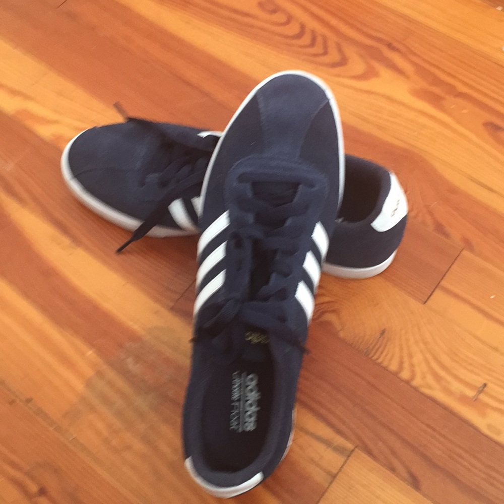 Adidas tennis shoes size 11